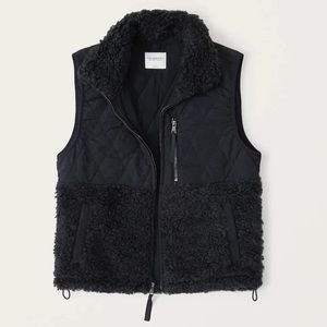 Abercrombie Cropped Two-Tone Sherpa Vest Black XS